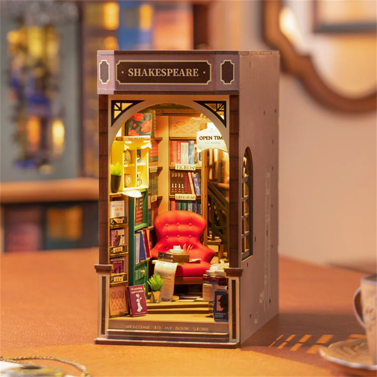 Rolife Shakespeare's Book Shop DIY Book Nook Kit