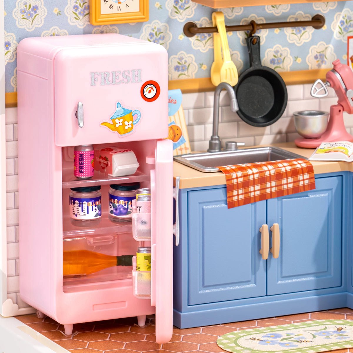 Rolife Mini Super Creator Homely Baking Kitchen DIY Miniature - Little Worlds