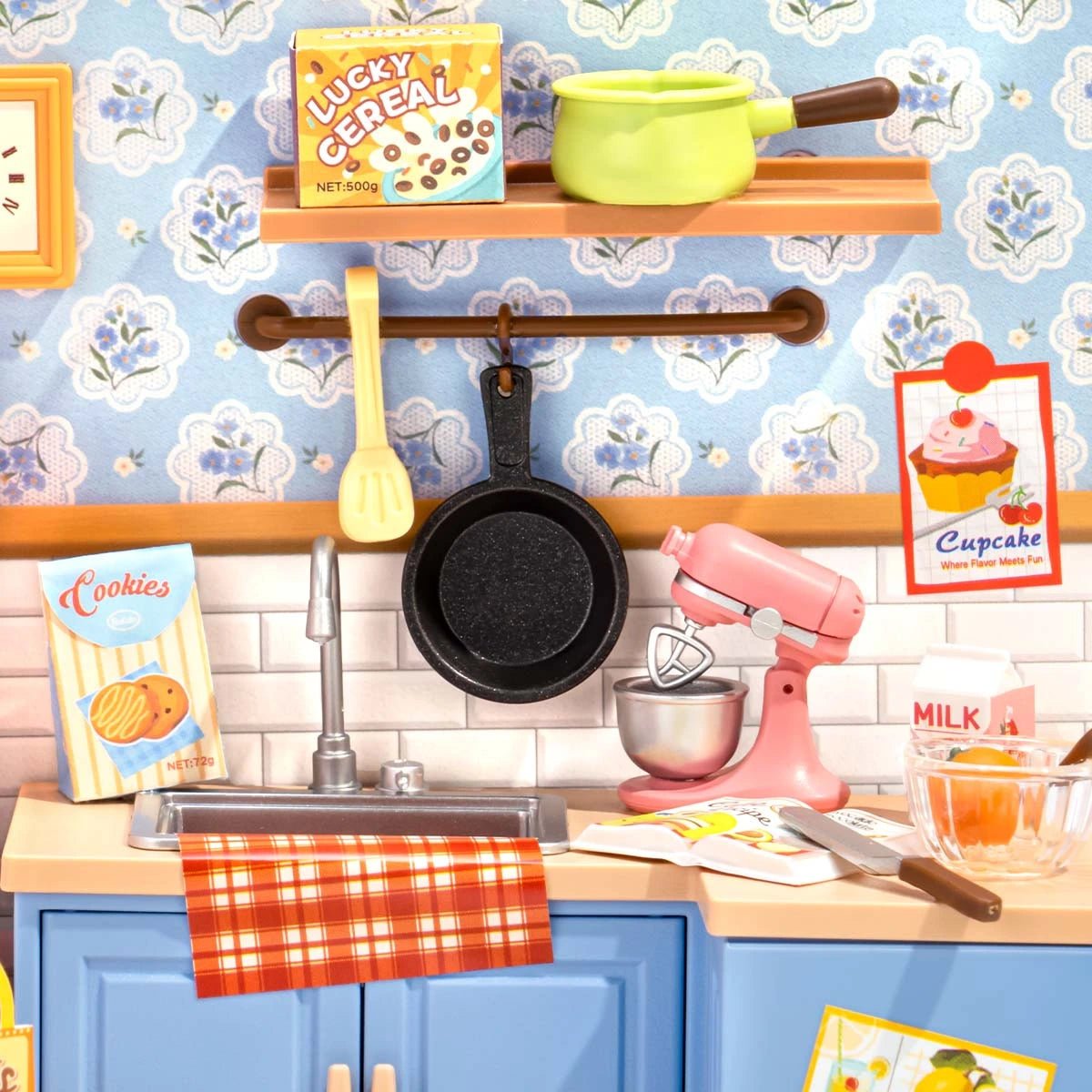 Rolife Mini Super Creator Homely Baking Kitchen DIY Miniature - Little Worlds