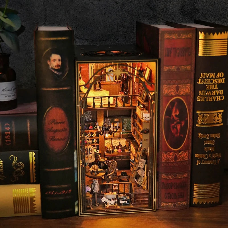 Create stunning book nook miniatures