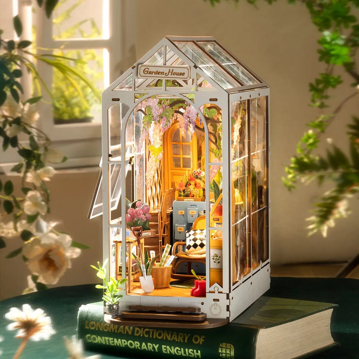 From Kit to Bookshelf: How to Create Stunning Book Nooks Miniatures - Little Worlds