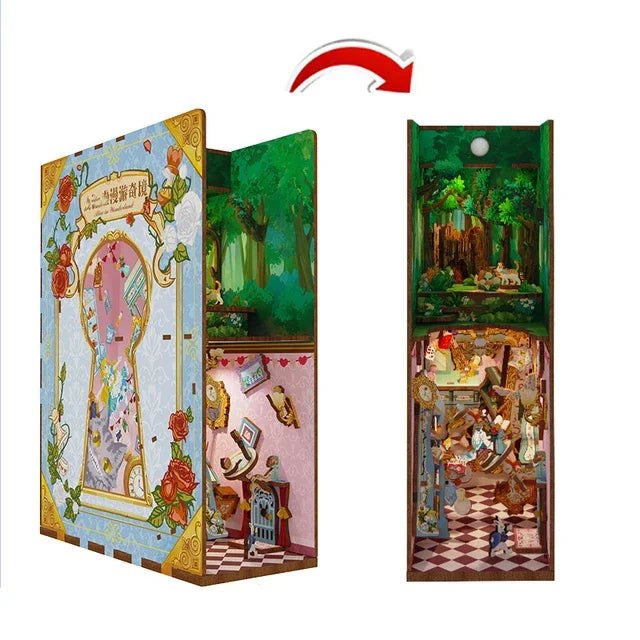 Alice in Wonderland Book Nook Kit 