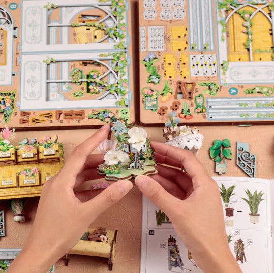 CuteBee Windsor Flower House Miniature House DIY Kit - Little Worlds
