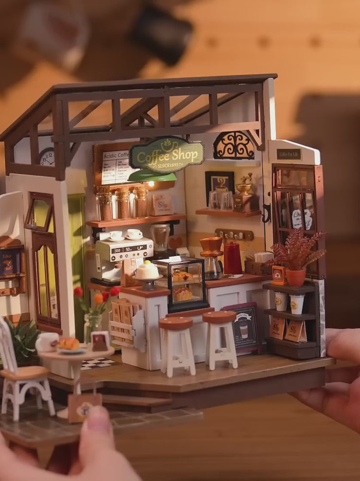 Little Worlds Miniatures Store
