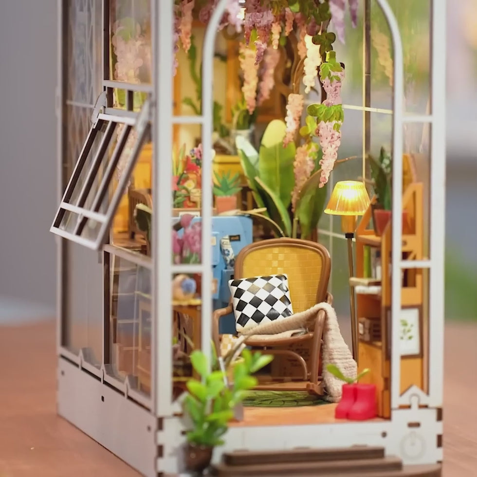 Rolife Garden House DIY Book Nook Kit video preview