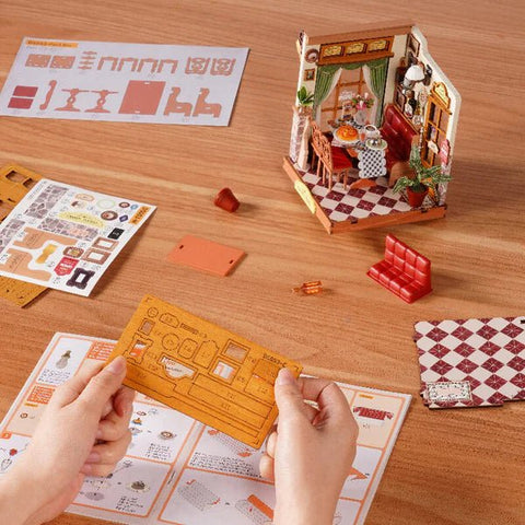 Rolife Champs-Elysees Bistro DIY miniature kit