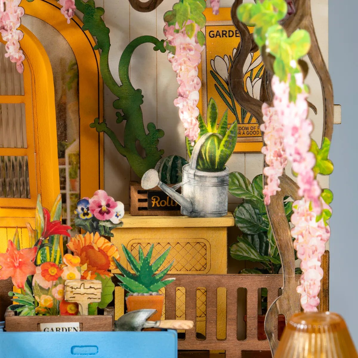 Rolife Garden House DIY Book Nook Kit - Little Worlds